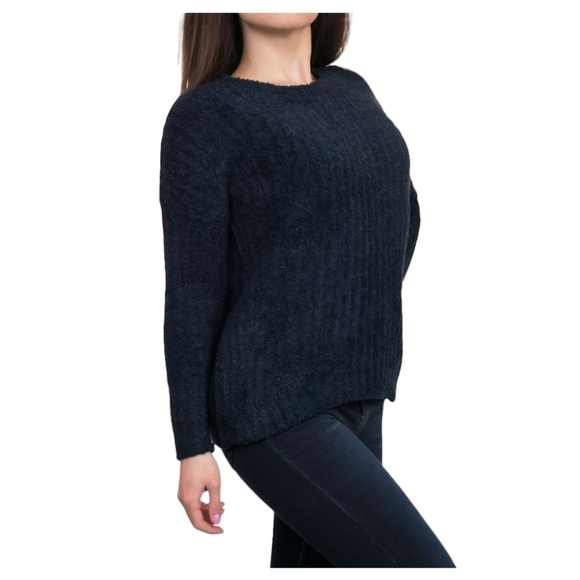 One Tuff Babe @ Forever 21 Thick Fuzzy Knit Sweater Size Medium Pullover Soft. - Picture 3 of 11